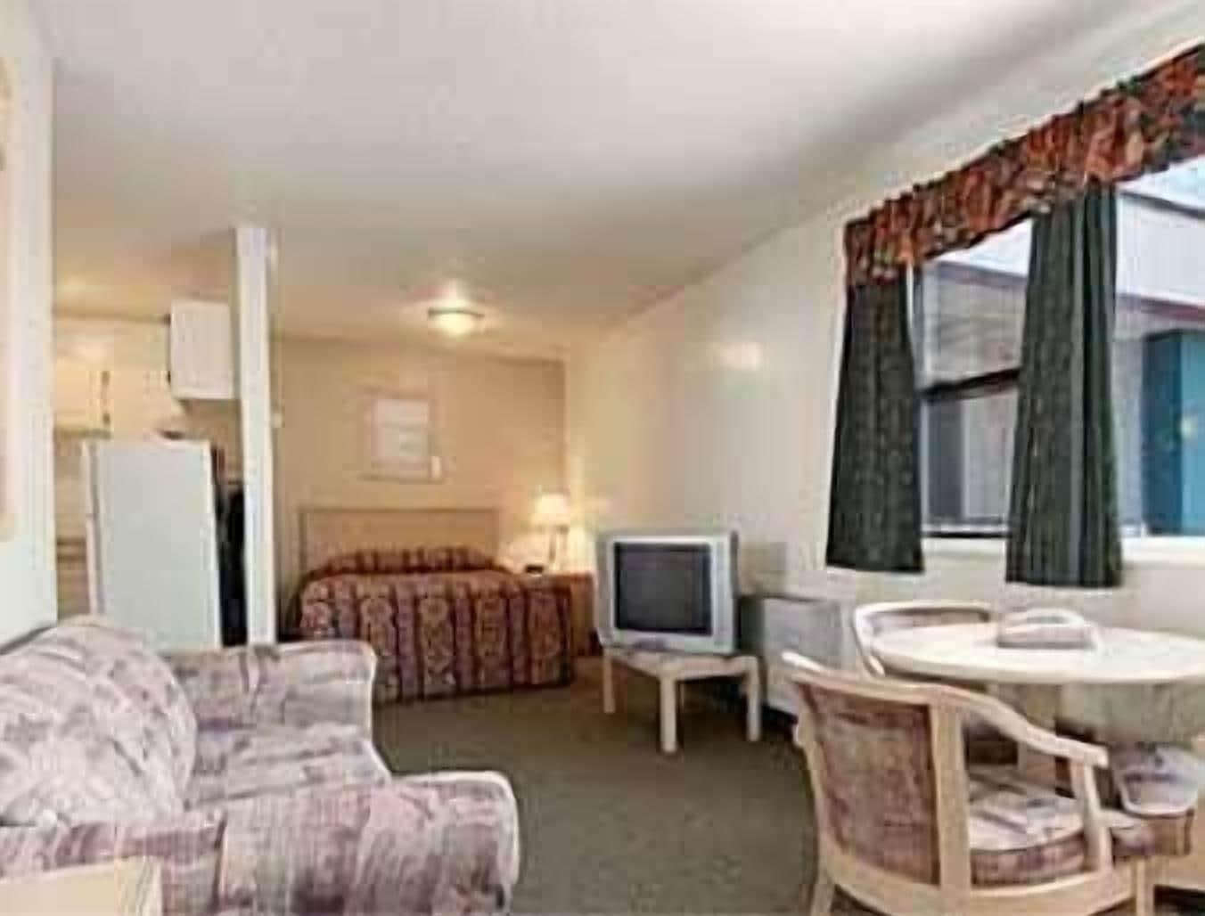 Hotel Super 8 By Wyndham Red Deer Esterno foto