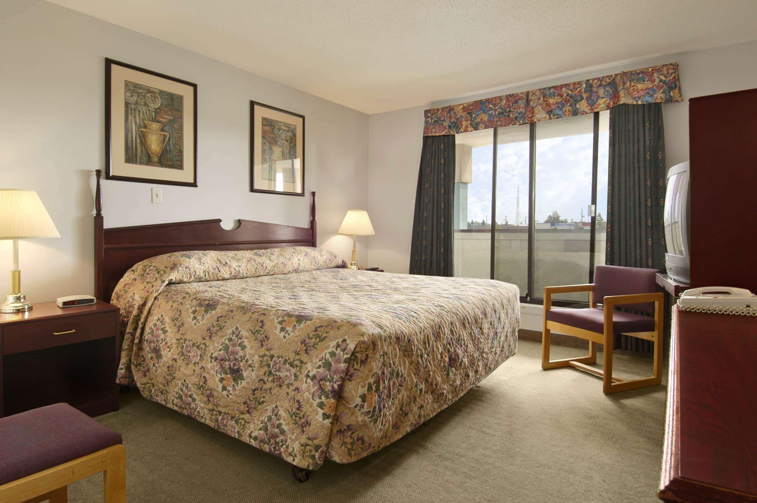 Hotel Super 8 By Wyndham Red Deer Esterno foto