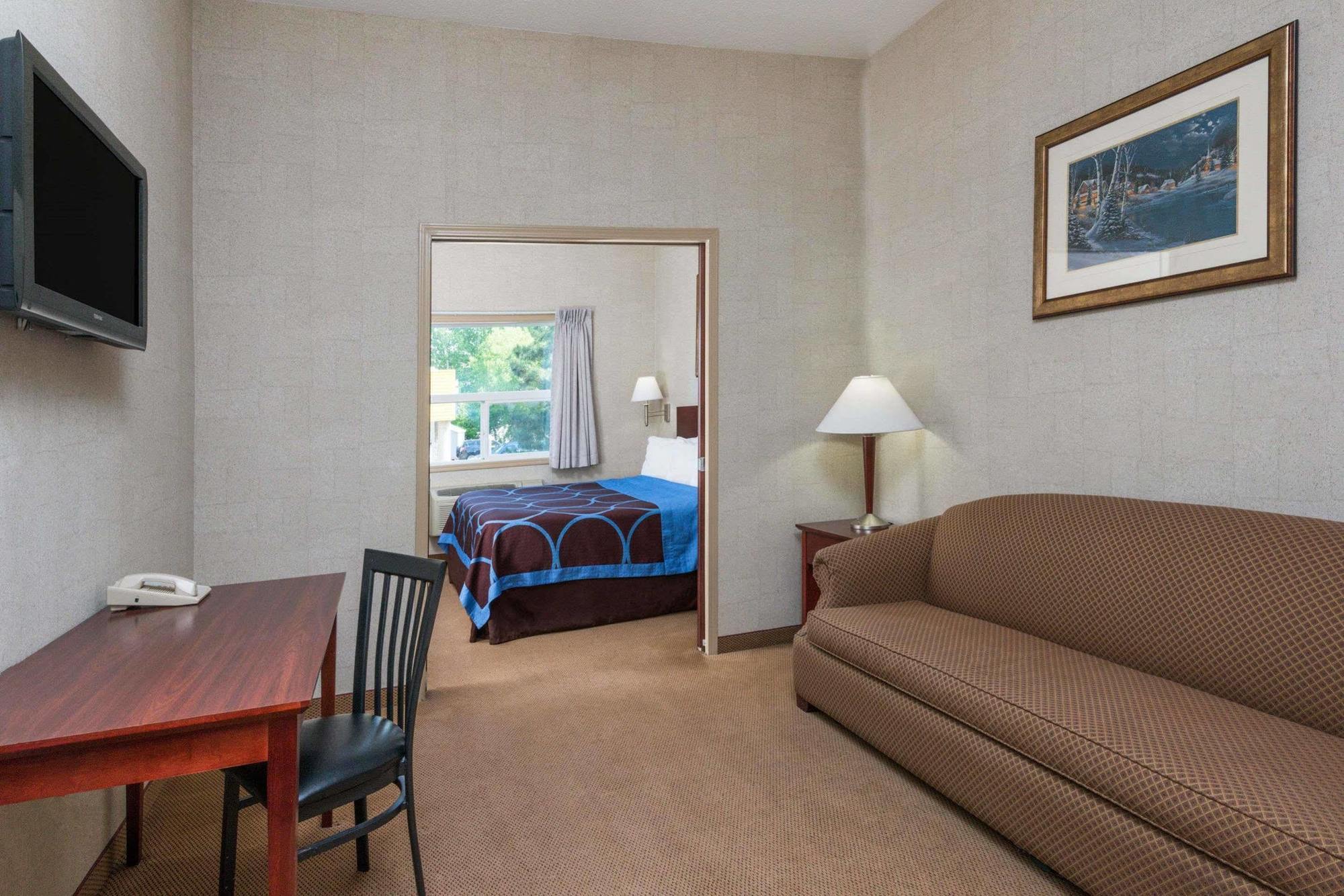 Hotel Super 8 By Wyndham Red Deer Esterno foto