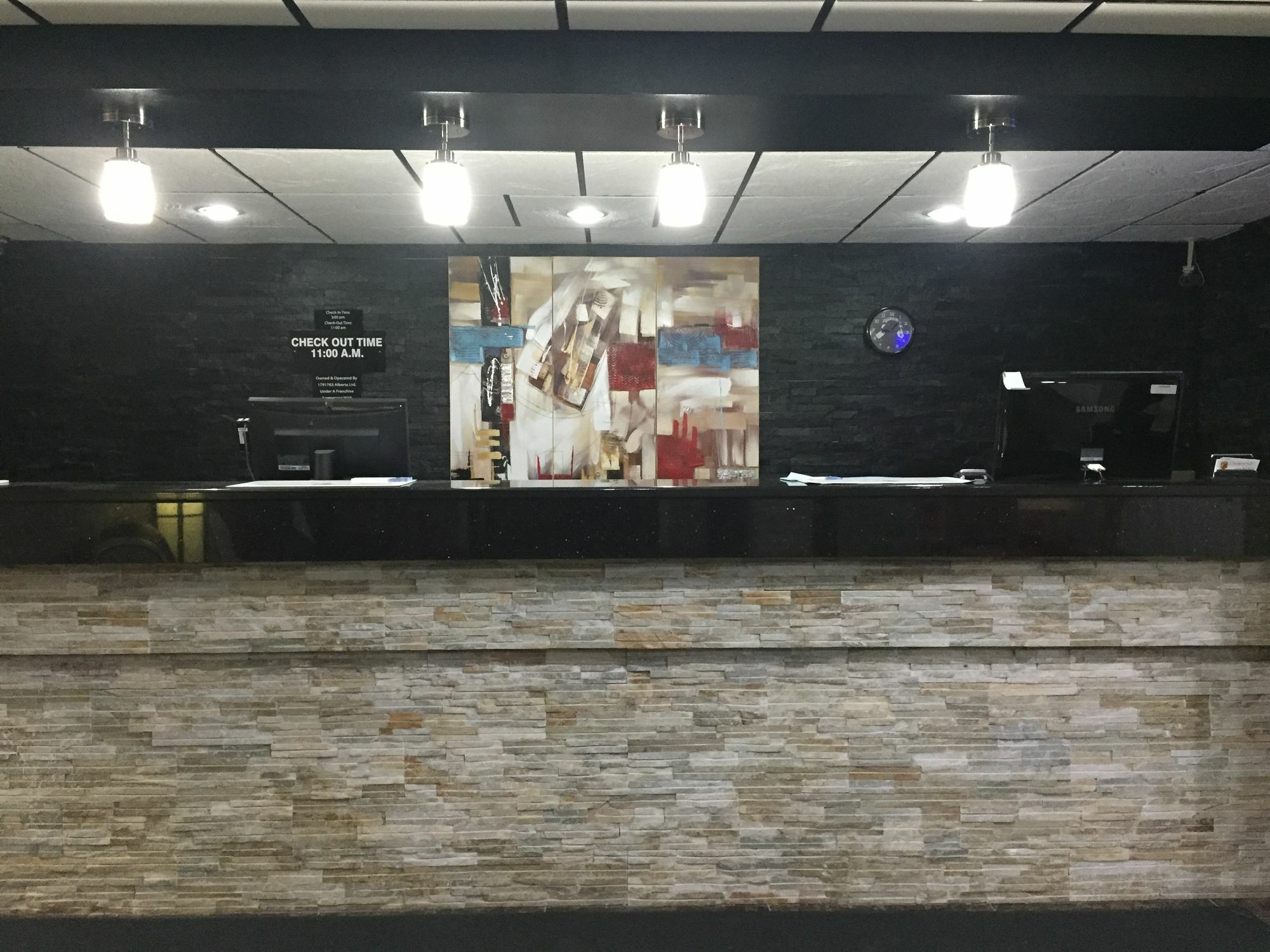 Hotel Super 8 By Wyndham Red Deer Esterno foto